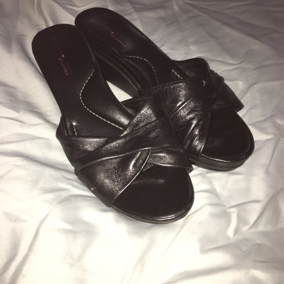 Bandolino Shoes - 🖤 2 for $20 🖤 Bandolino Yeva Leather Sandals